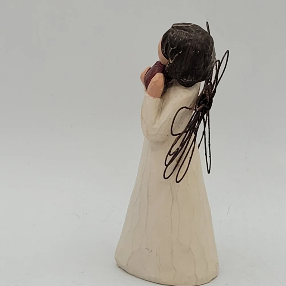 Willow Tree 5โ Angel of the Heart - Picture 5 of 13